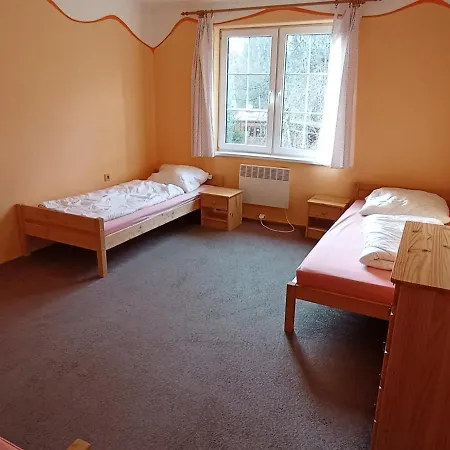 Gerendaház Bydlinska Zahradka Tesikov