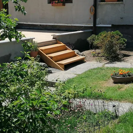 Bydlinska Zahradka Tesikov Lodge